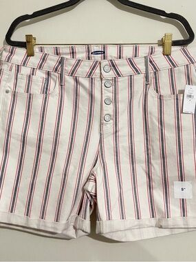 Old Navy Women's Cream Stripe Button-Front Shorts Size 16